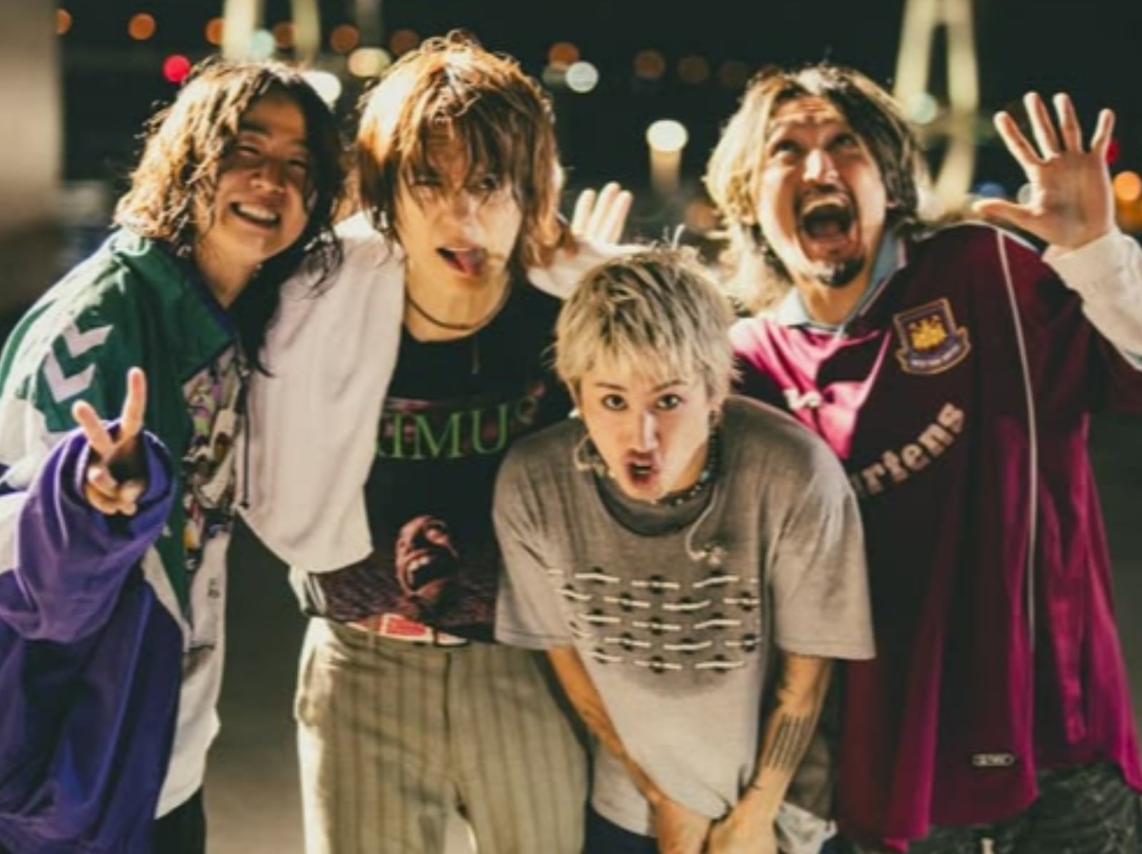 ONE OK ROCK 紅什麼？成員介紹、經典歌曲、高雄水鬼場⋯8 件事快認識！