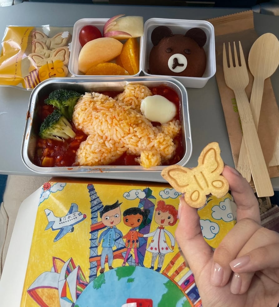 飛機餐怎麼選？內行人曝光點「兒童餐」5 大優點！