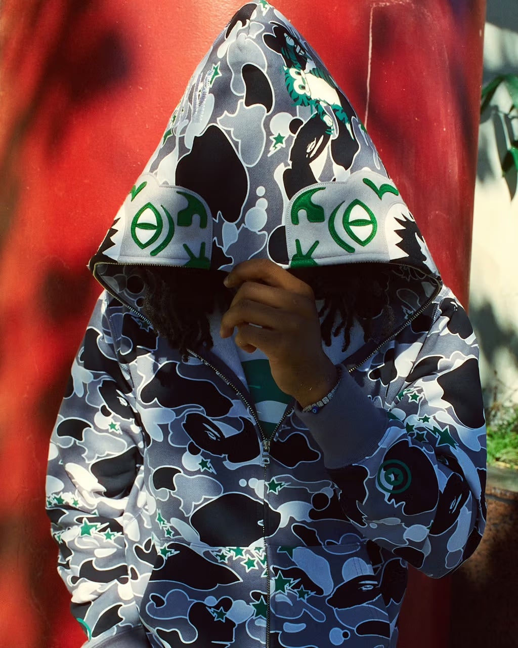 HIDDEN.NY × BAPE 聯名系列登場！經典網帽、鯊魚外套、BAPE STA 全新配色一次看