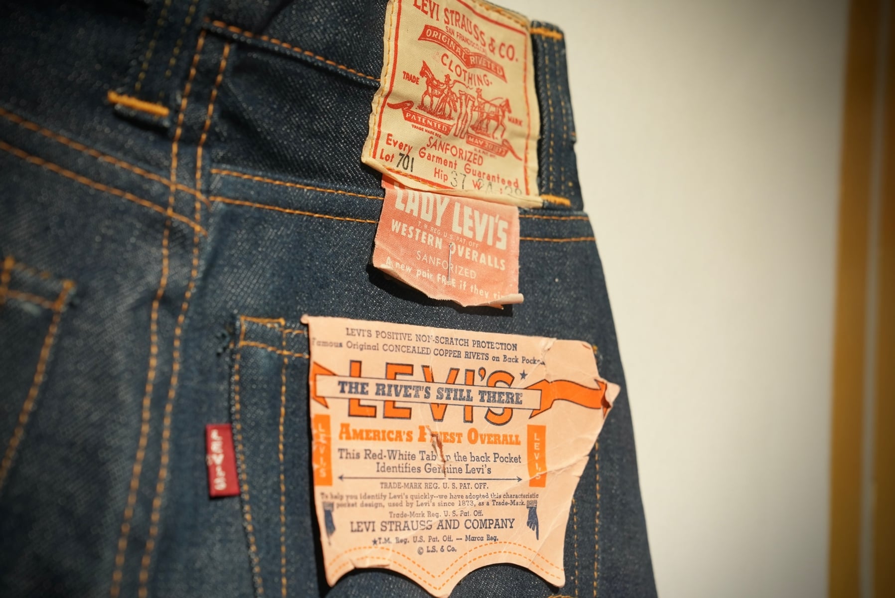 Levi’s® × ROSÉ 台北快閃正式登場！華山限定 3 天、典藏單品＋LYNN CAMI 獨家首賣一次看