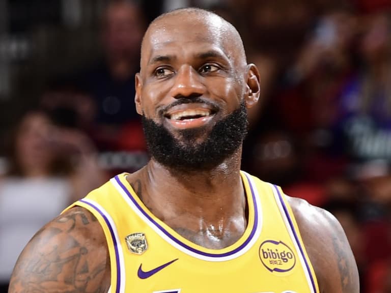 NBA/湖人 G6 痛宰火箭 4:2 強勢晉級第二輪!詹姆斯 28 分全面表現徹底主宰!