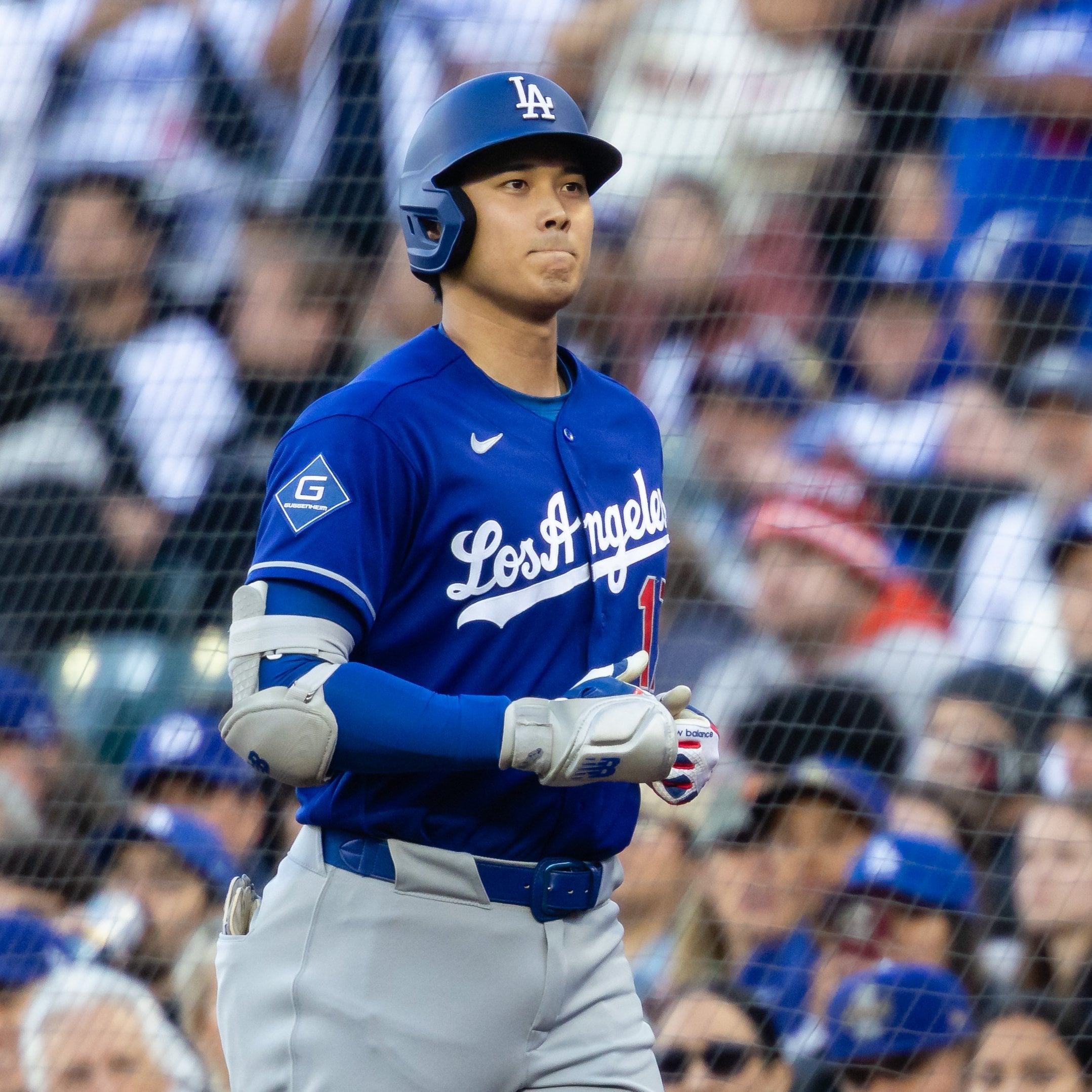 MLB／大谷翔平被 75 英里觸身球砸臀慘叫！主播笑虧「太誇張」、連 19 打席無安打陷低潮！