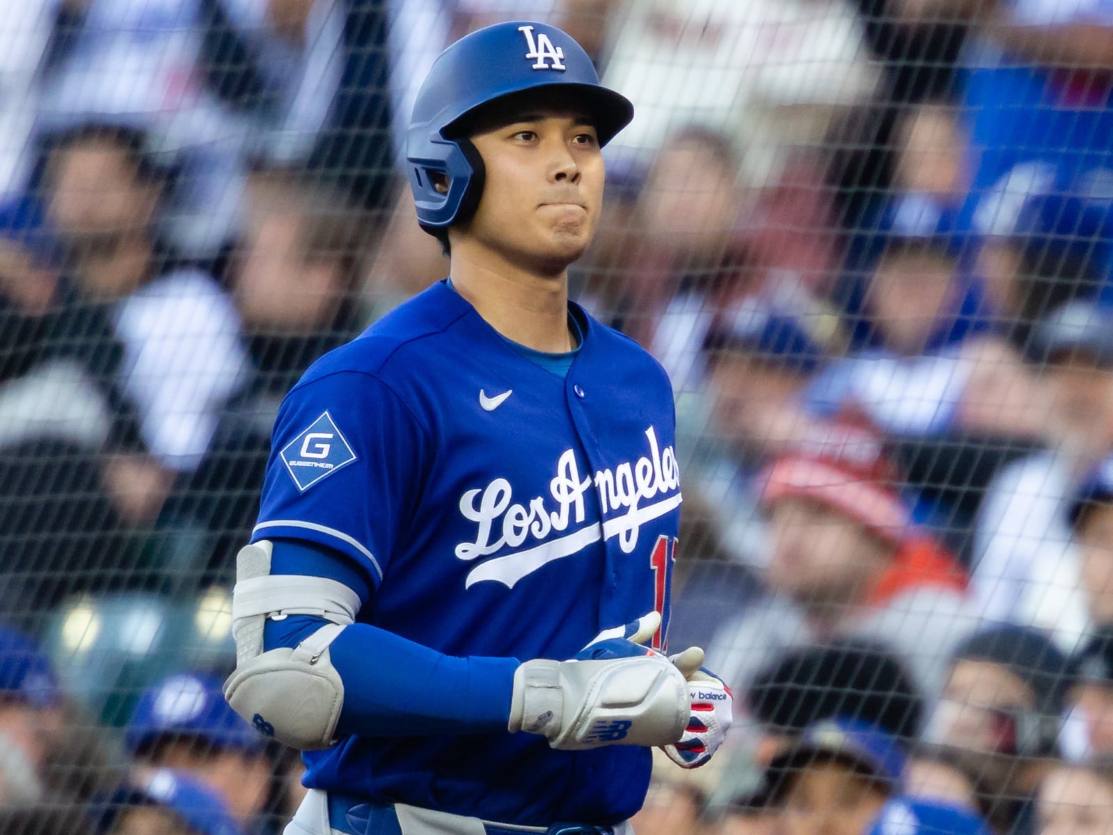 MLB／大谷翔平被 75 英里觸身球砸臀慘叫！主播笑虧「太誇張」、連 19 打席無安打陷低潮！