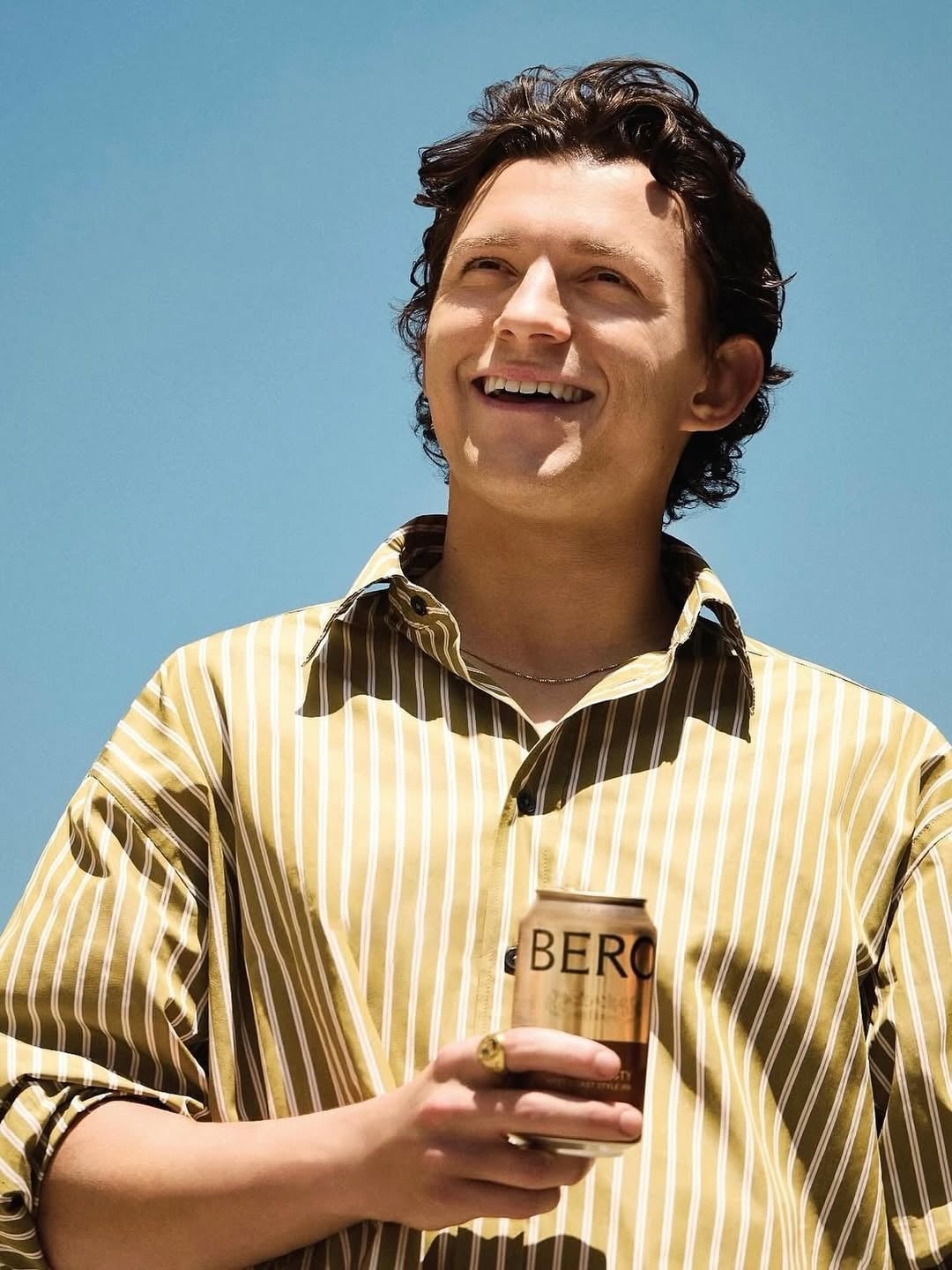 湯姆霍蘭 Tom Holland 戒酒後推出無酒精啤酒品牌！直言：「酒精是極度危險的東西！」