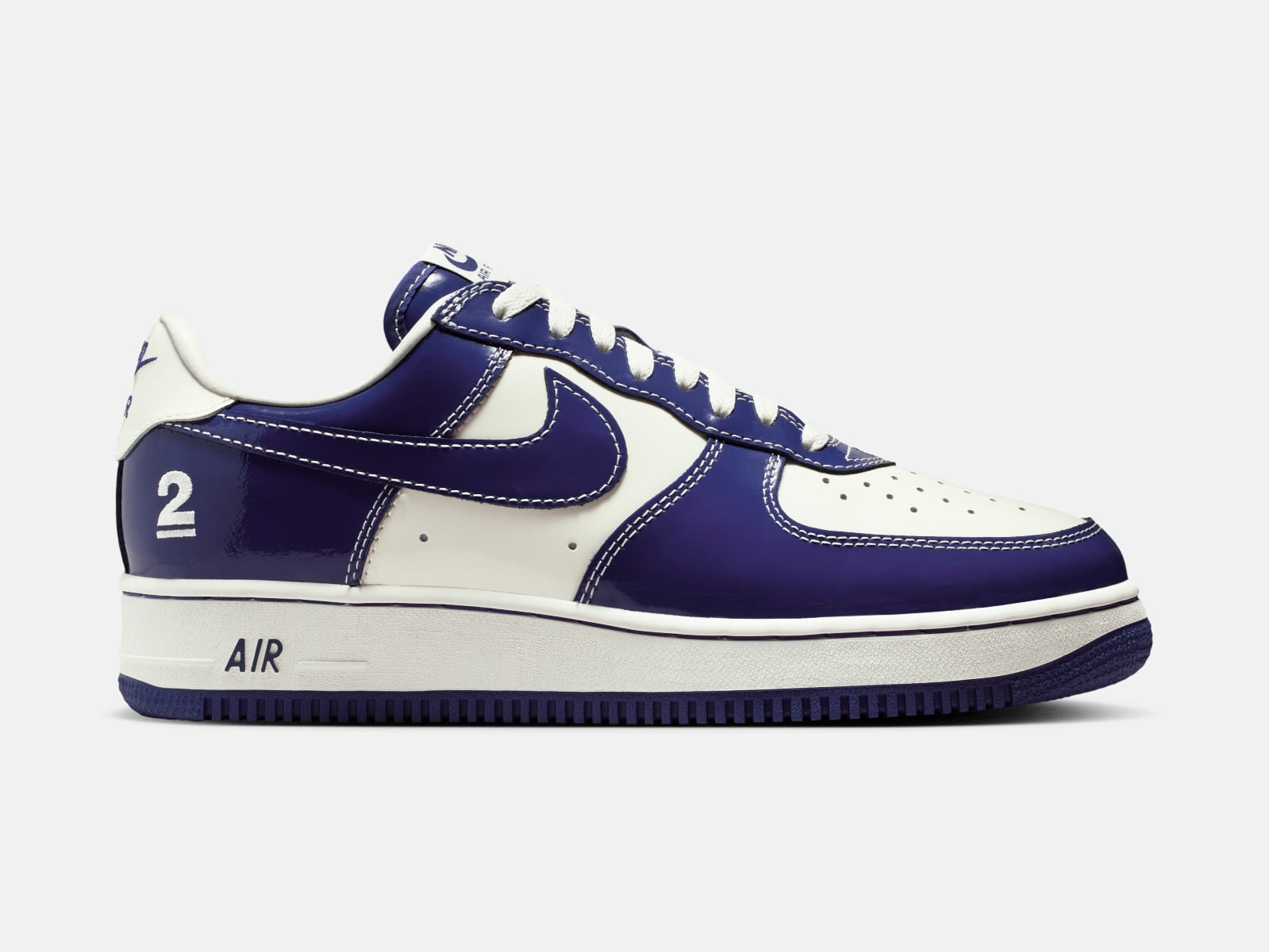 2026 年 5 月球鞋推薦：粉紅倒勾 Travis Scott x AJ1 來襲！CLOT x adidas、BAPE x Hidden 等聯名不容錯過（不斷更新）