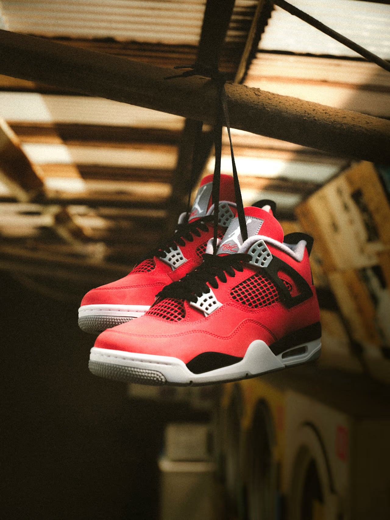 2026 年 5 月球鞋推薦:粉紅倒勾 Travis Scott x AJ1 來襲!CLOT x adidas、BAPE x Hidden 等聯名不容錯過(不斷更新)