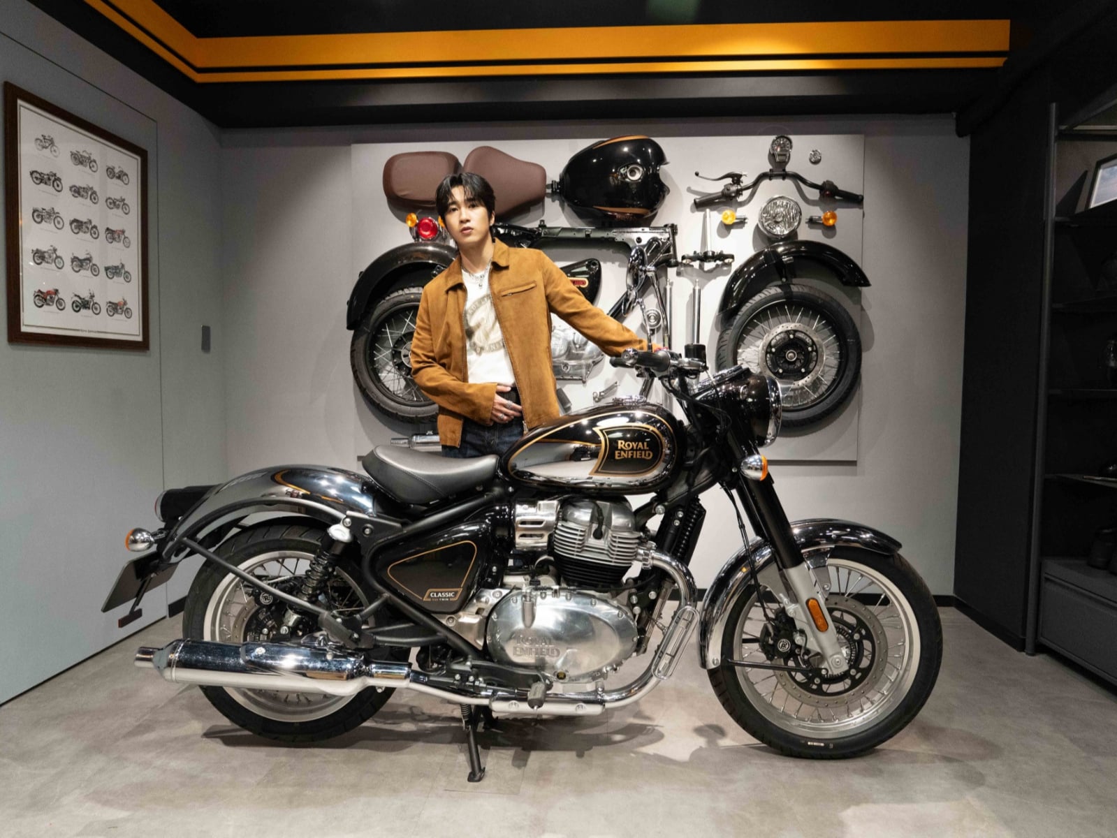 百年重機品牌 Royal Enfield 台北開旗艦店！Meteor 350「極光綠」首亮相，婁峻碩親臨見證騎士新聖地！