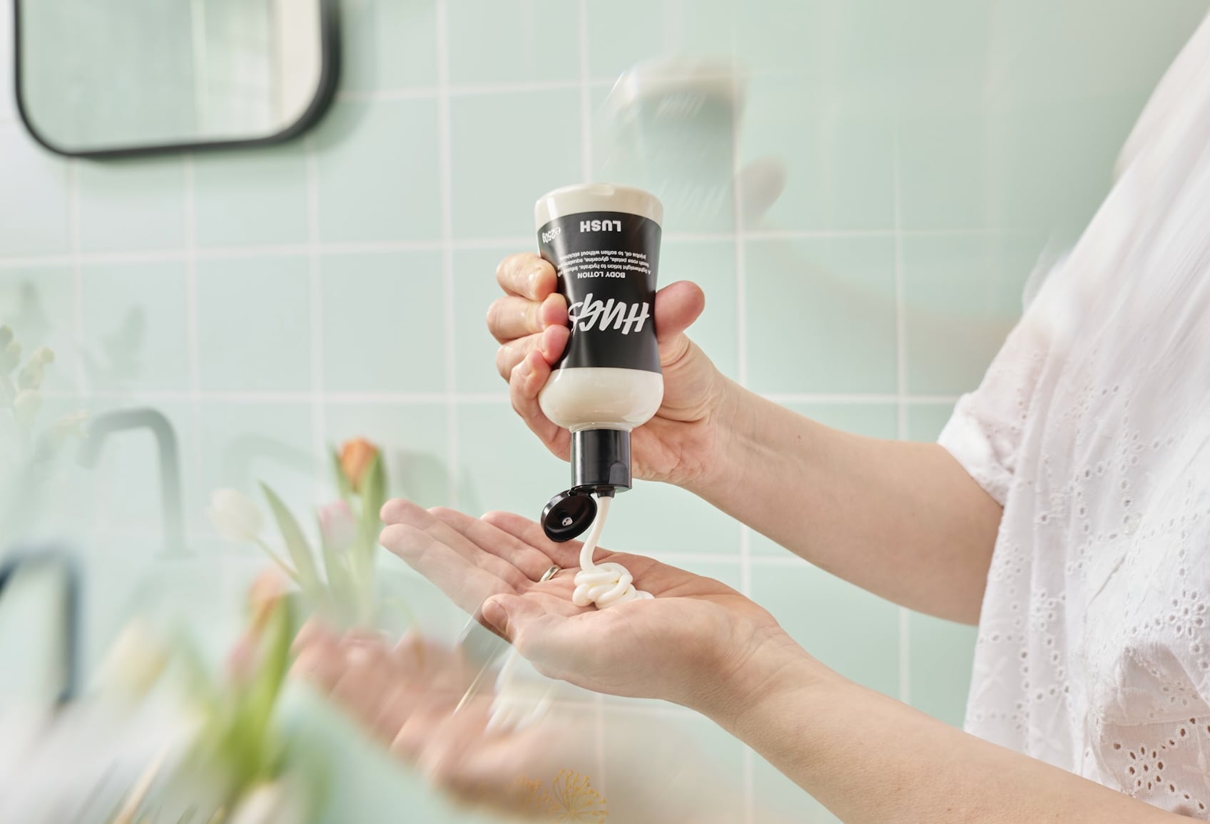 LUSH 溫暖擁抱潤膚乳