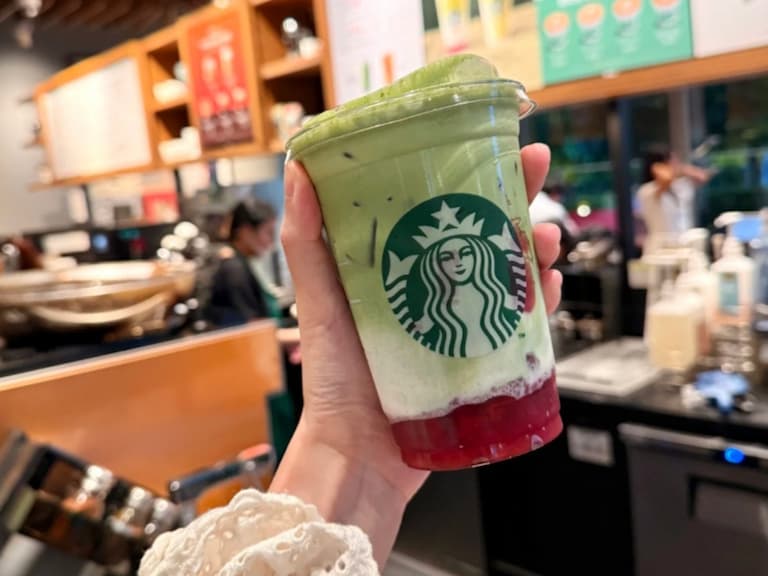 星巴克隱藏點法曝光！離職店員推薦 5 大必喝飲品：冰搖檸檬果茶、維也納那堤⋯這樣點最好喝！