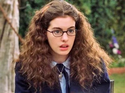 《麻雀變公主3》確定開拍！安海瑟薇 Anne Hathaway 反思劇中捲髮造型，坦言：「強化刻板印象但非本意！」