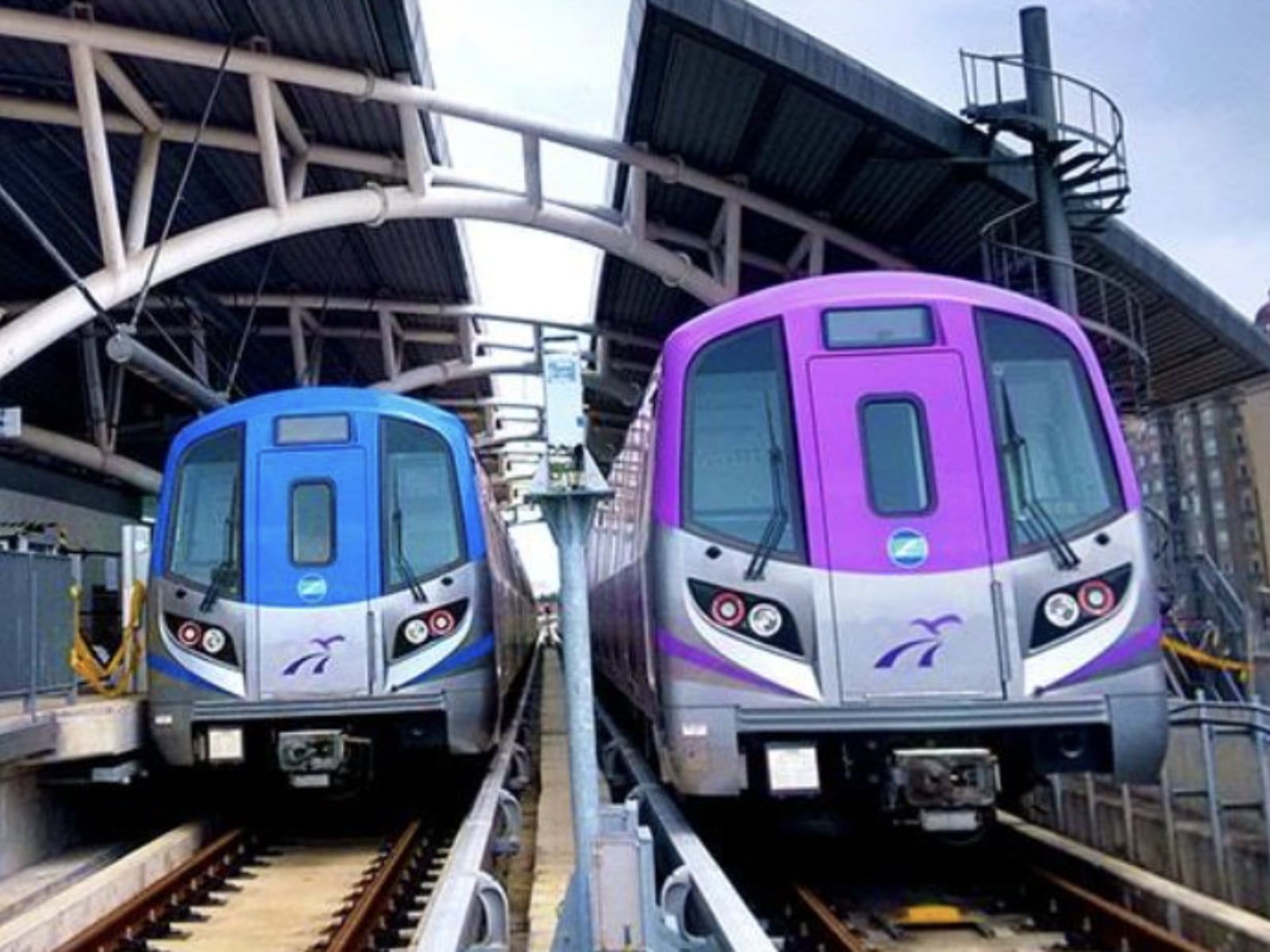 機捷直達車變普通車每站停！通勤族月台罰站 20 分鐘崩潰，官方曝「系統運轉因素」！