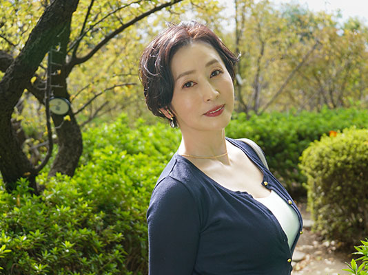 Madonna史上最年長新人！56歲人妻木戶薰正式出道！【老司J開車】
