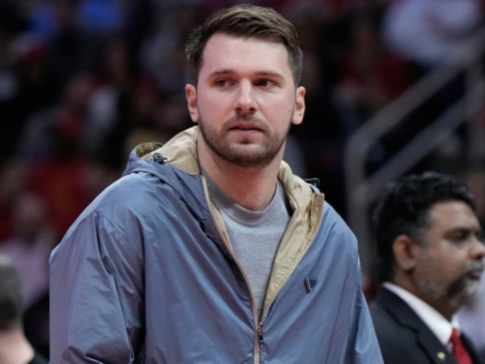 NBA／Luka Doncic 坐場邊看隊友打季後賽！親吐心聲：「這種沮喪感沒人懂！」