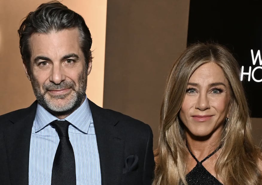 珍妮佛安妮斯頓 Jennifer Aniston 傳將舉行承諾儀式！戀情升溫、愛用護唇膏 7 折掀話題！