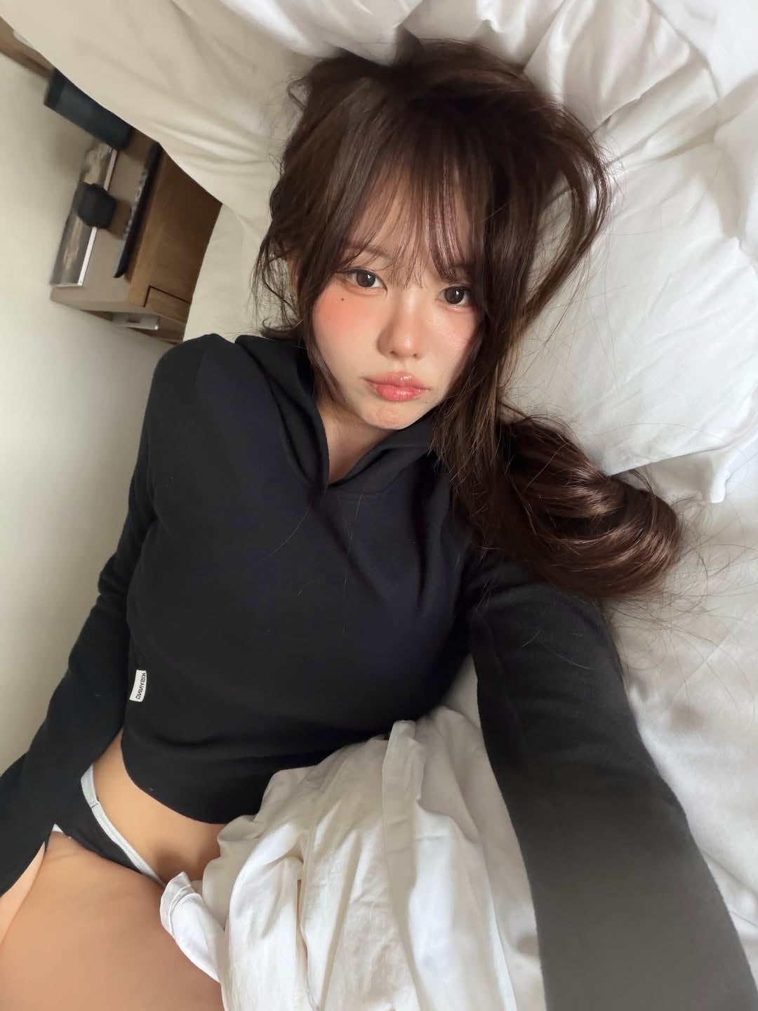 洪瑛琦 IG 開問答遭網友嗆照片裸露！本人笑虧：「看來你很想看！」