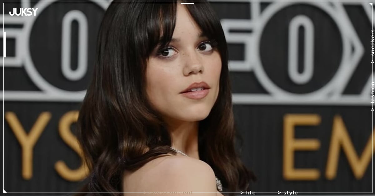 珍娜奧特嘉 Jenna Ortega 首度主持 SNL 重播登場！梅莉莎巴雷拉公開嗆聲《奪命狂呼》風波始末