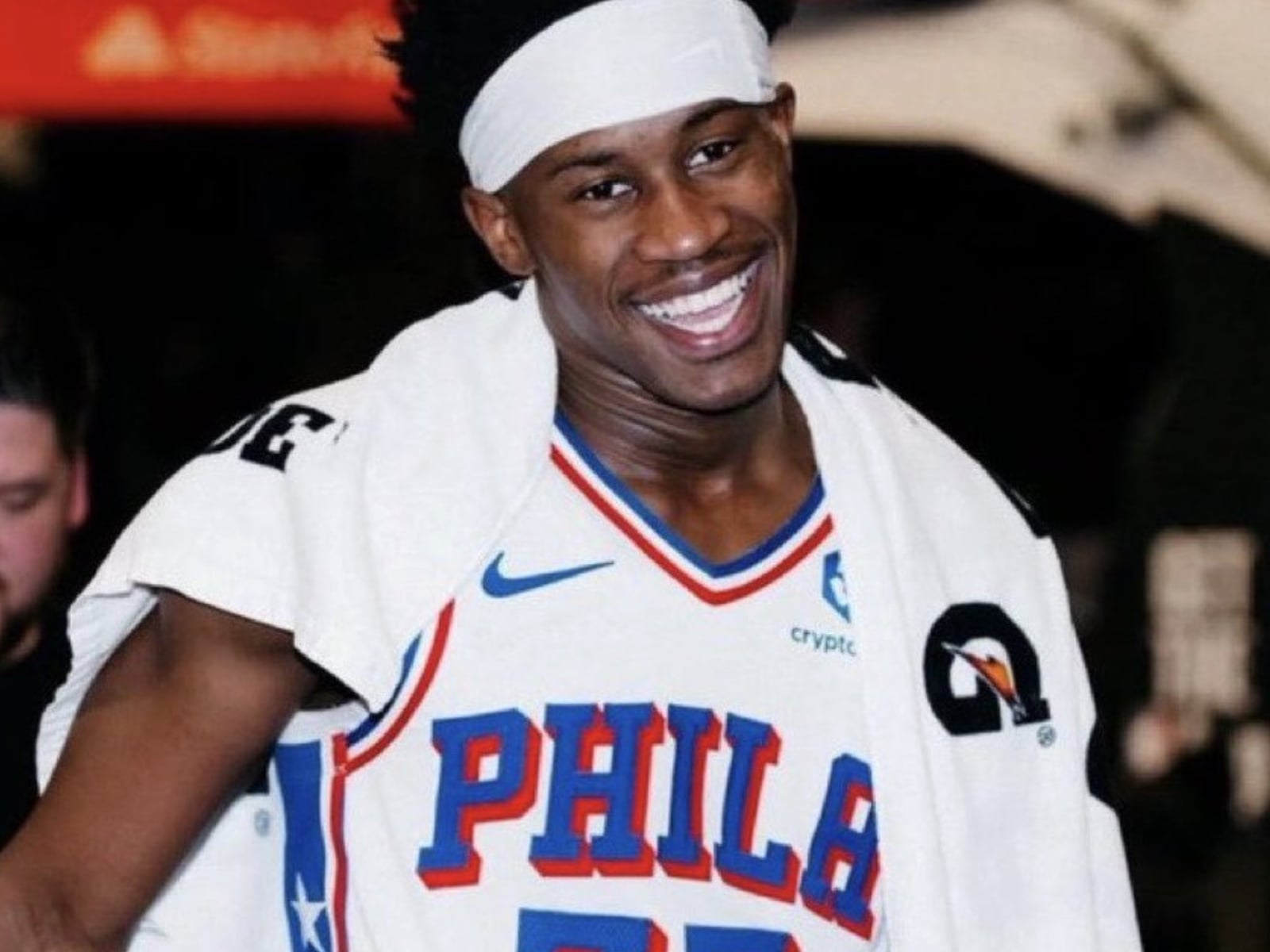 NBA／Joel Embiid 賽後力挺新秀 VJ Edgecombe 未來會更可怕！坦言遺憾還沒證明過任何東西！