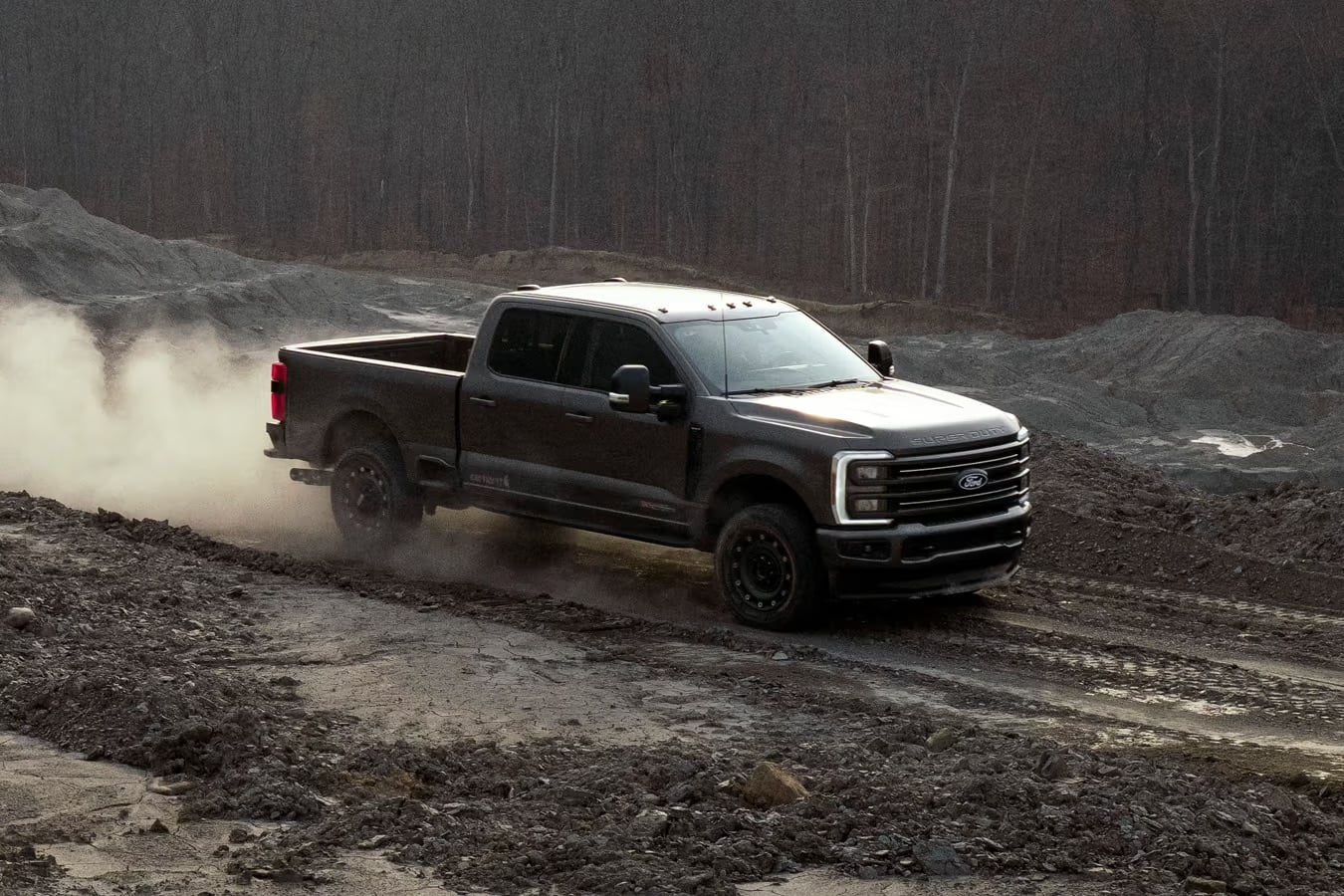 工裝界傳奇聯手造車!Ford 與 Carhartt 推 130 年工人精神皮卡⋯工裝迷、卡車愛好者準備好!