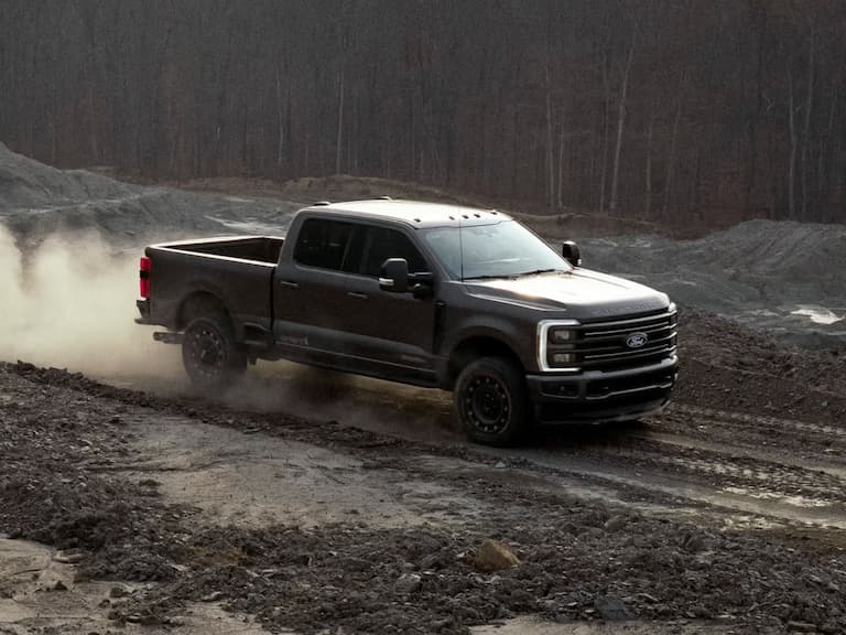 工裝界傳奇聯手造車！Ford 與 Carhartt 推 130 年工人精神皮卡⋯工裝迷、卡車愛好者準備好！