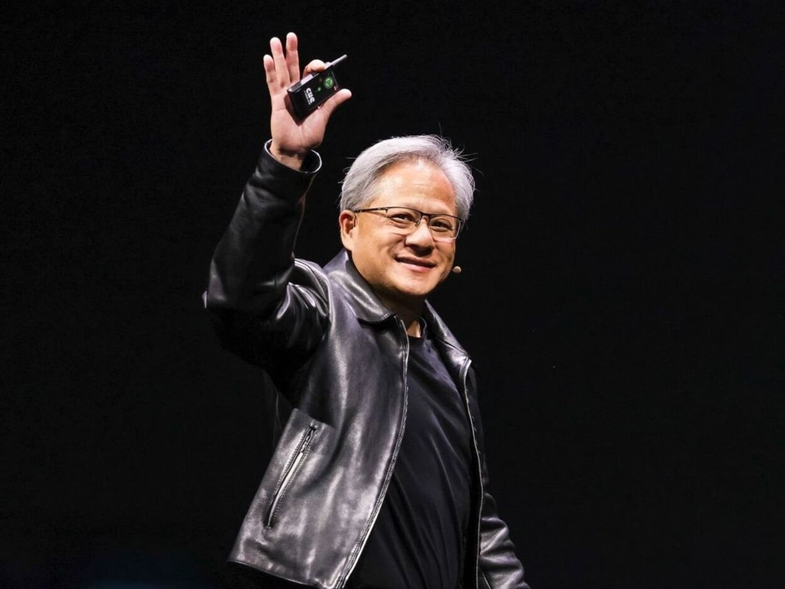 黃仁勳直言：「工作本來就是痛苦的」！身價兆級 CEO 的職場真心話戳破夢想泡泡