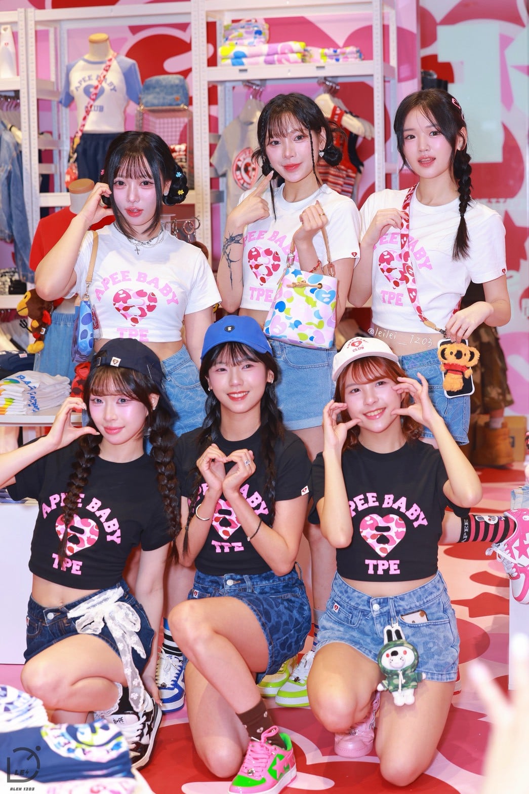 APEE 2026 春季新系列快閃店登陸信義區！宇宙啦啦隊 6 位女孩現身、台北限定款必搶⋯五大亮點一次看！