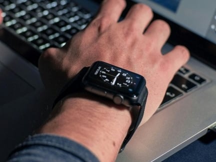 Apple Watch 內建 Touch ID 無望？爆料者曝：「是工程師的惡夢！」
