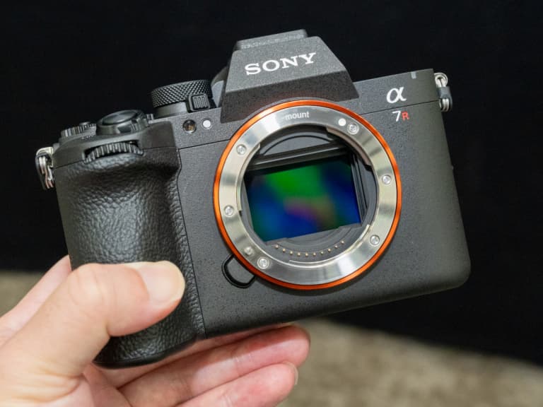 Sony α7R VI 正式發表！6680萬畫素積層感光元件＋8K30p 影片，每秒30張連拍震撼登場