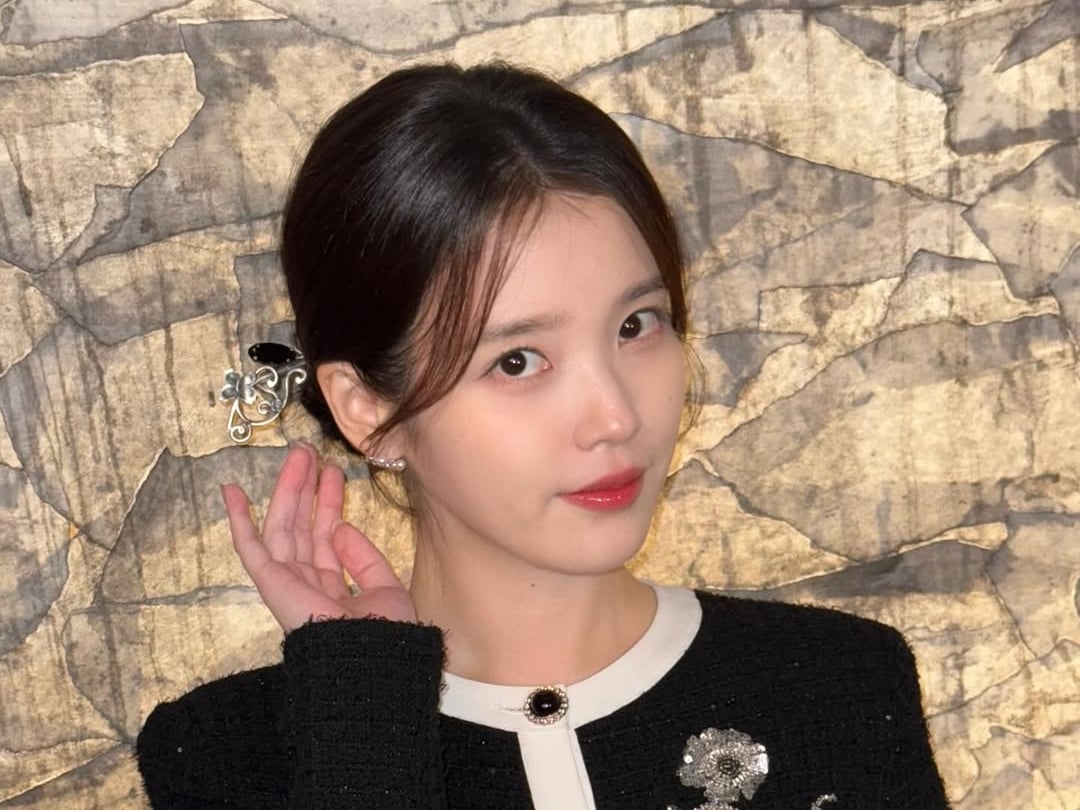 IU、李鐘碩穩交 4 年！談戀愛觀直言：「希望被理解代表不夠愛！」