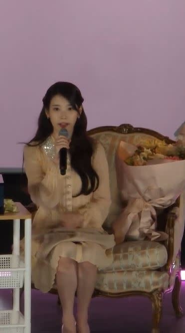 IU 李知恩 33 歲生日落淚 90 度鞠躬道歉！談《21世紀大君夫人》爭議「都是我的錯⋯」