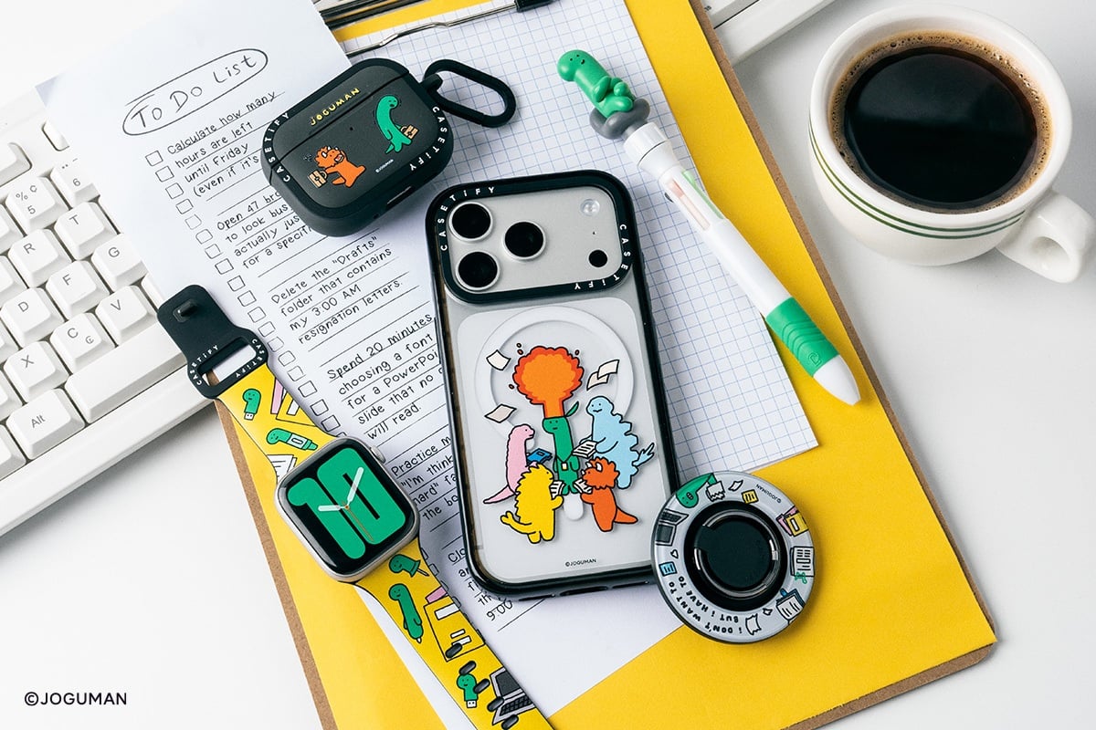 CASETiFY × Joguman Studio 聯名爆紅！綠色恐龍 Brachio 化身「社畜戰友」，5 款電子配件療癒上班族心聲！