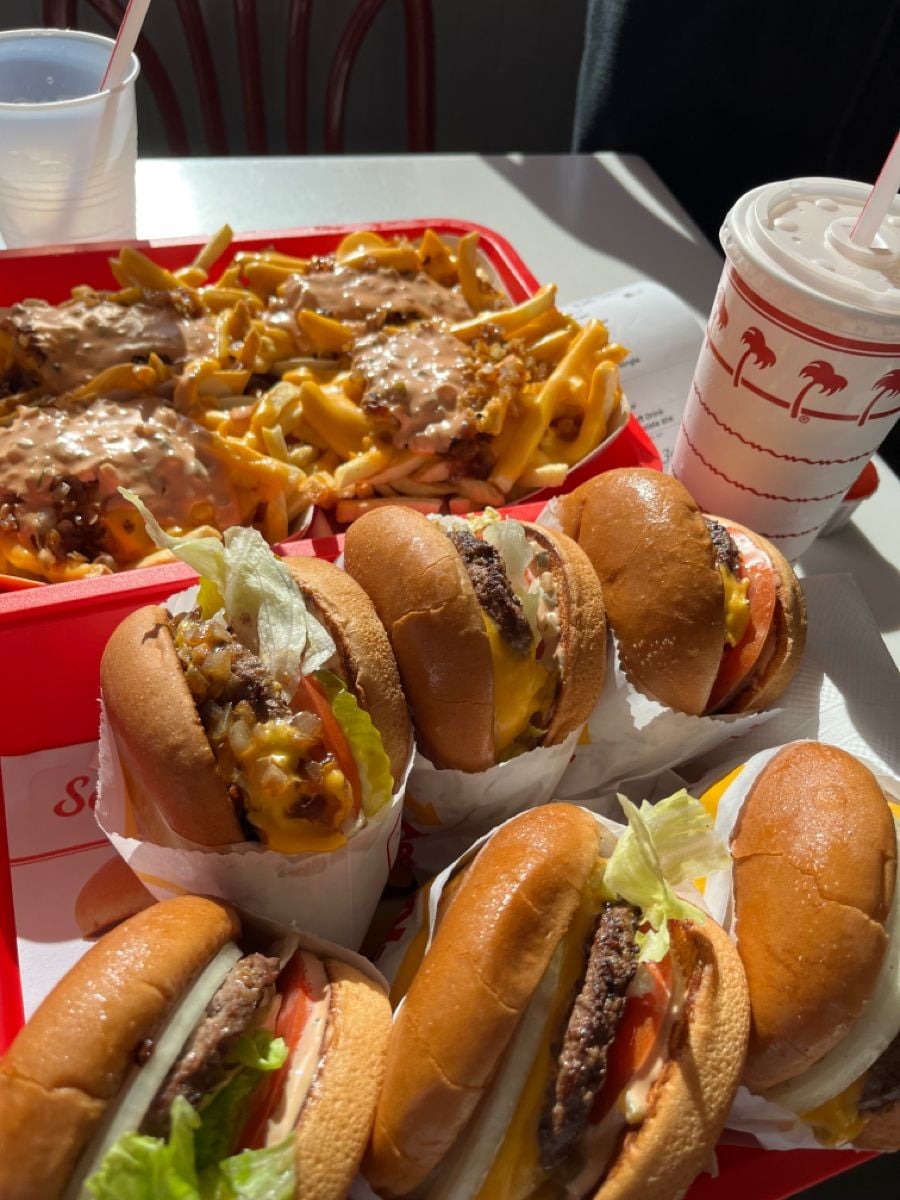 In-N-Out 漢堡台北快閃又來了！信義區限時 4 小時、3 款限量漢堡售完即收攤，資訊一次看！