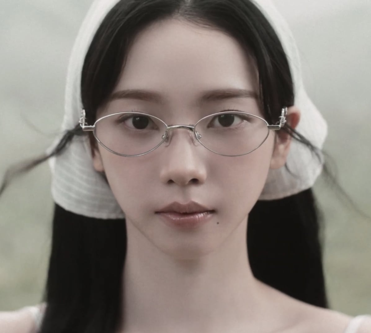 aespa Karina 與 Gentle Monster 帶來超現實風格聯名!用蔬菜作為靈感,10 款眼鏡細節整理一次看!