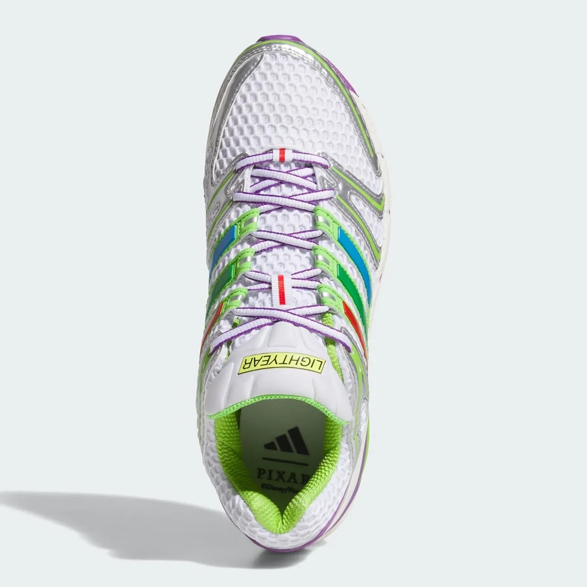 《玩具總動員》x adidas 全新聯名發表!巴斯光年、胡迪、翠絲 3 大人氣角色鞋款粉絲必收!