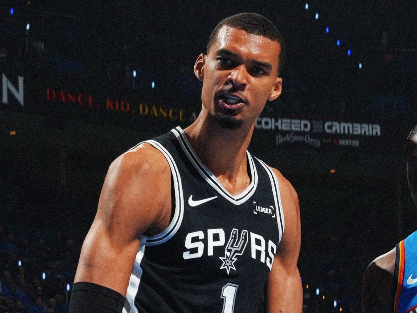 NBA／Wembanyama 狂轟 41 分 24 籃板徹底主宰！馬刺 2OT 擊倒雷霆搶下西決 G1！