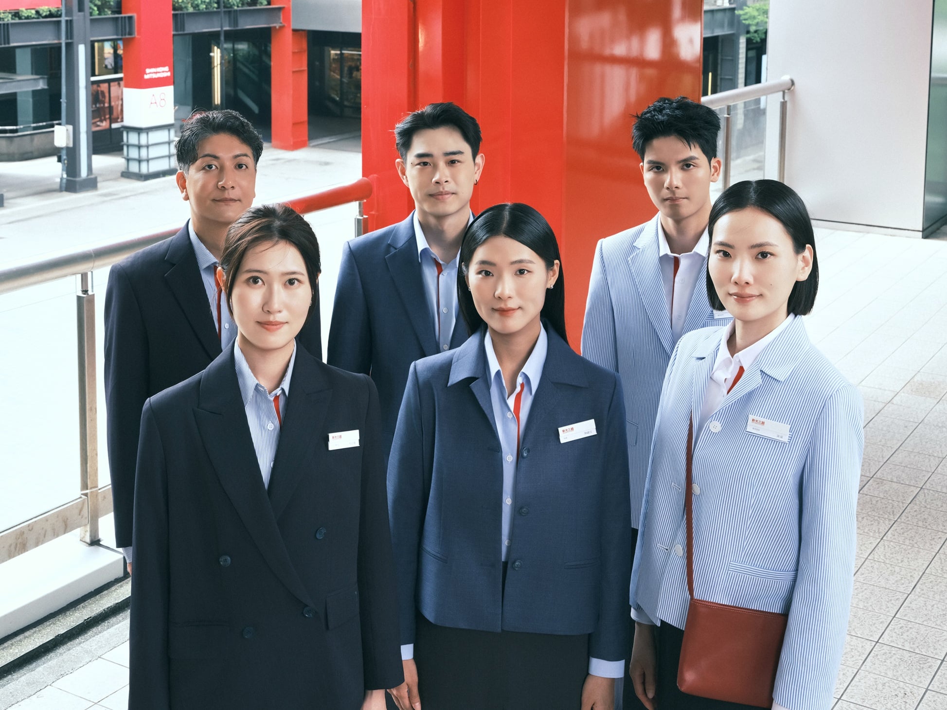 新光三越員工制服大升級!旅法設計師 Peter Wu 親自操刀,6 月全台將正式亮相!