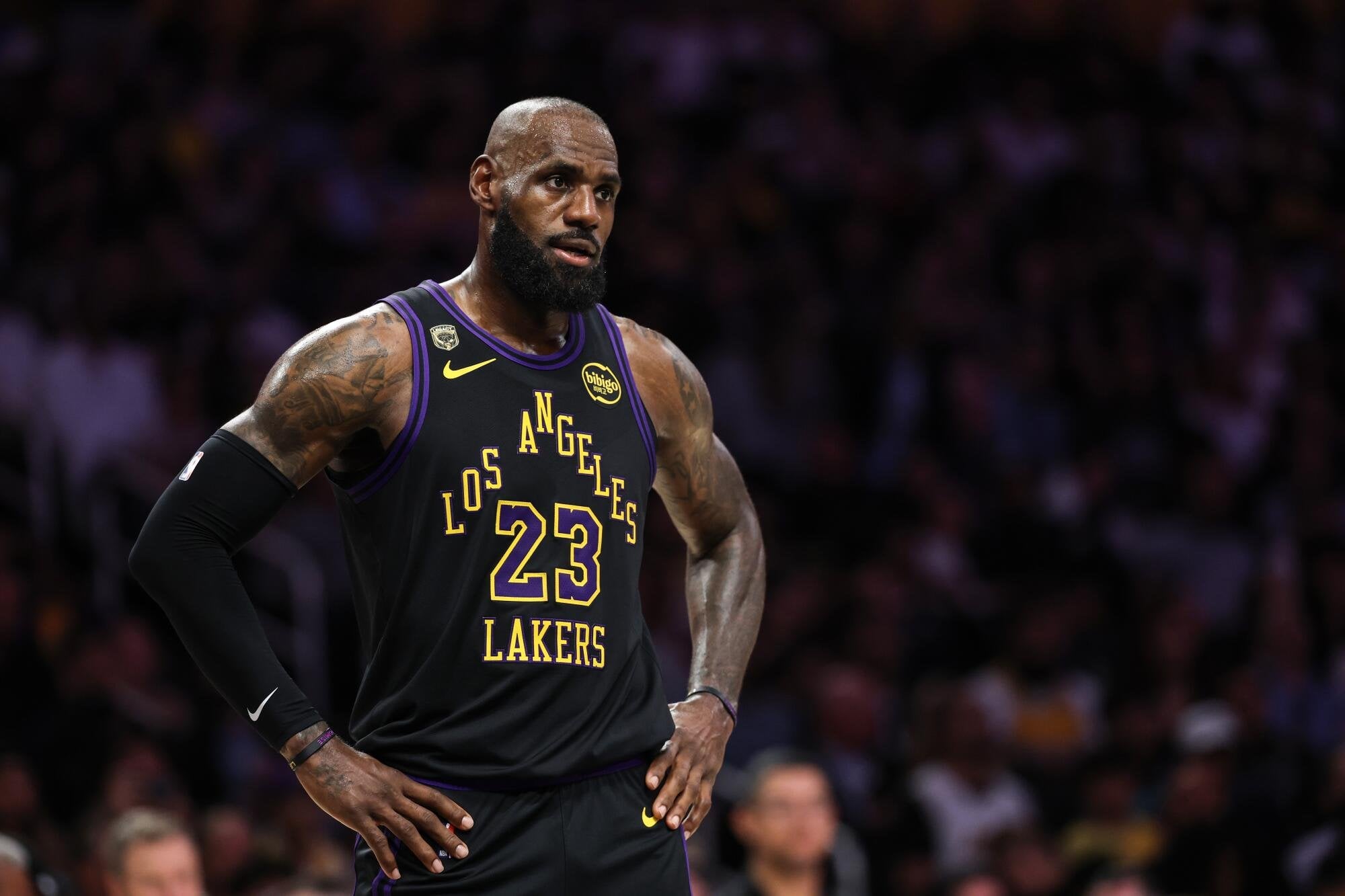 NBA/詹姆斯遭爆「爭冠球隊都想要他」!外媒預估「5 大下家球隊」名單曝光!