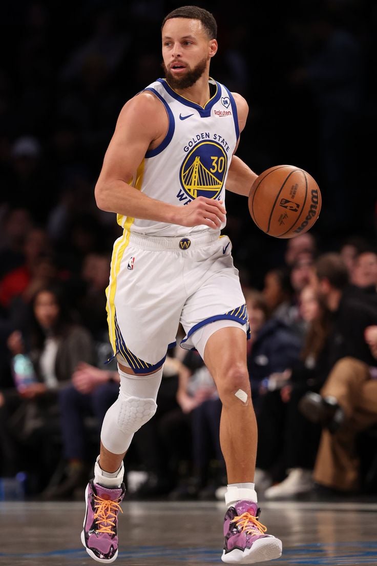 回顧 Stephen Curry 2015 年 MVP 感言曝光!「別活在別人的故事裡」這句話讓無數人狠狠清醒