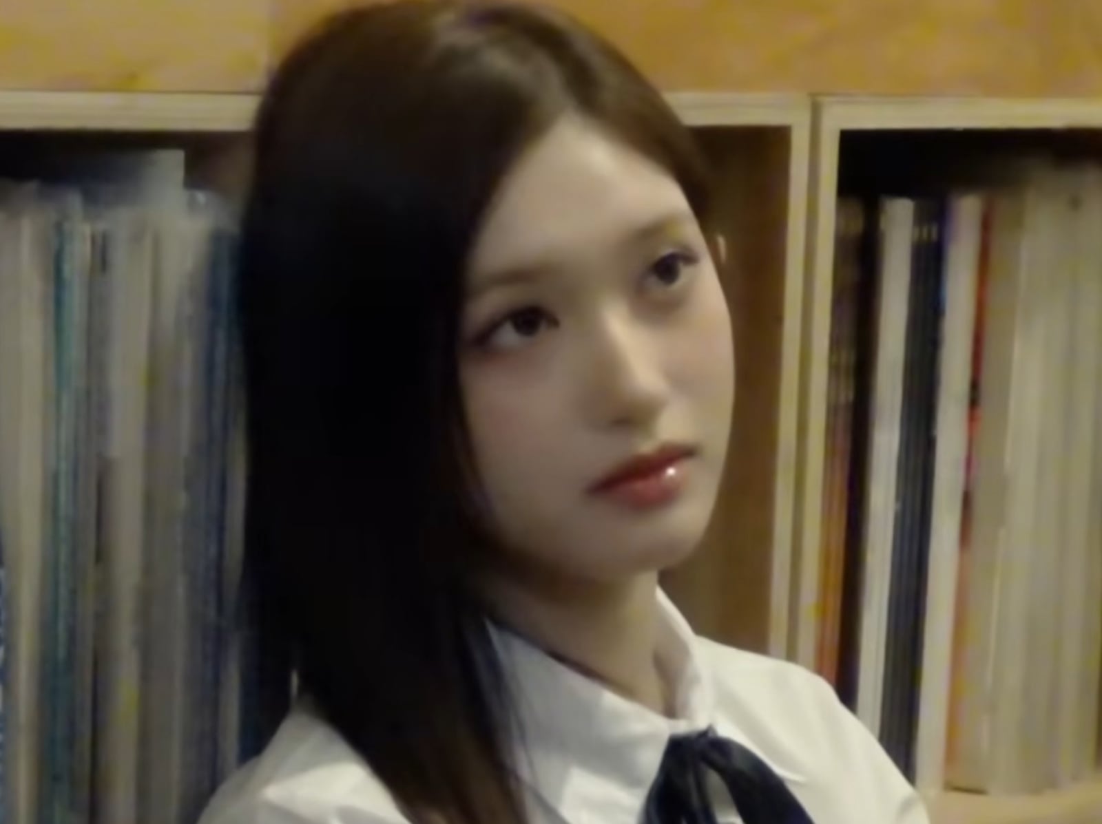 IVE Leeseo 翻唱〈想見你想見你想見你〉，制服清純風一秒勾起青春記憶！