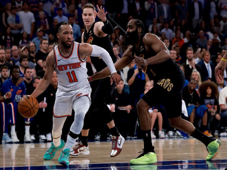 NBA/Jalen Brunson 末節大爆發關鍵原因!瘋狂點名 James Harden 吃到飽片段曝光!