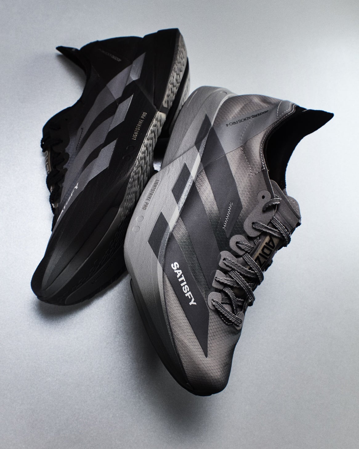 法國潮牌 SATISFY 攜手 adidas 推聯名戰靴!軍綠、大地棕配色 5 月 25 日獨家開賣,跑步迷必搶!