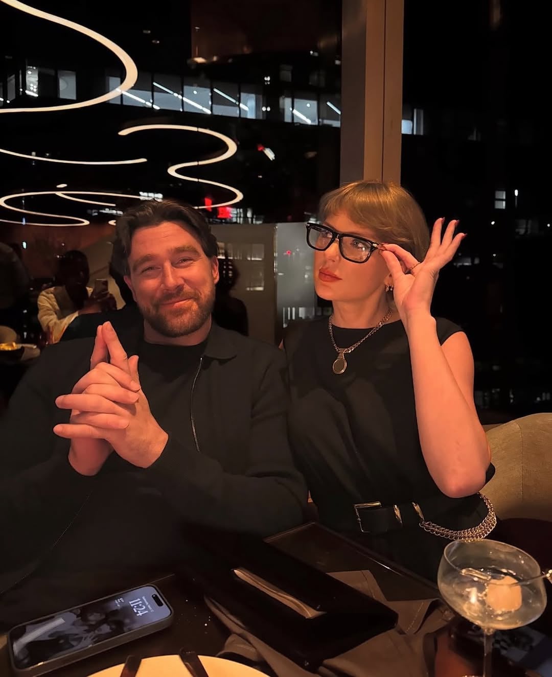 泰勒絲(Taylor Swift)與特拉維斯凱爾西(Travis Kelce)