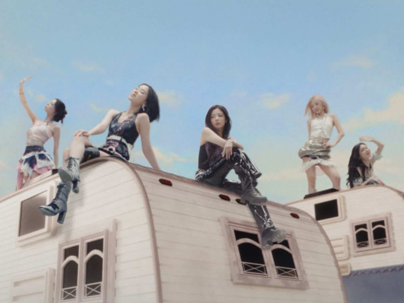 ITZY 新專輯《Motto》Spotify 首日 114 萬次播放！粉絲驚呼：「歌好聽卻救不起人氣？」