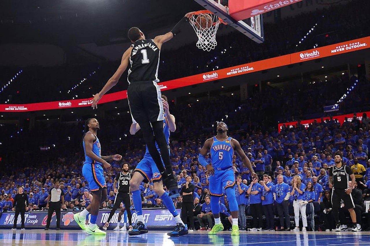 NBA/少林寺師父提點 Wembanyama :「要釋放力量,必須先改變你的內心!」
