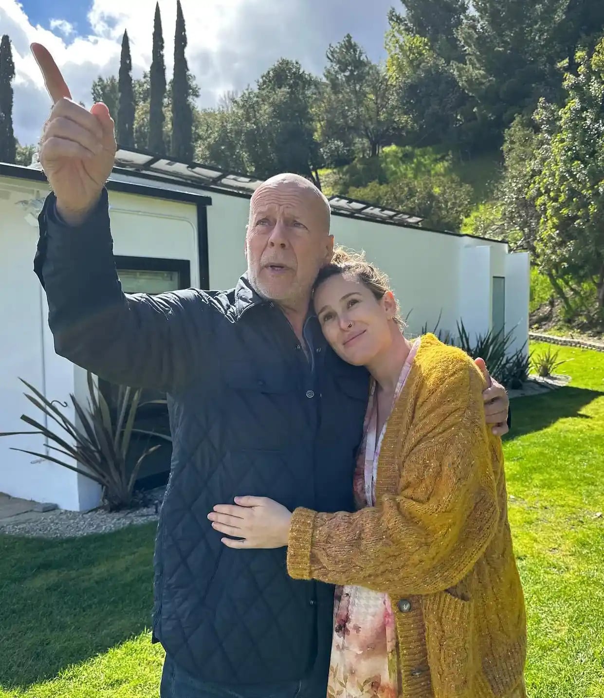布魯斯威利 Bruce Willis 失智症近況曝光!女兒坦言:「從硬漢變溫柔!」