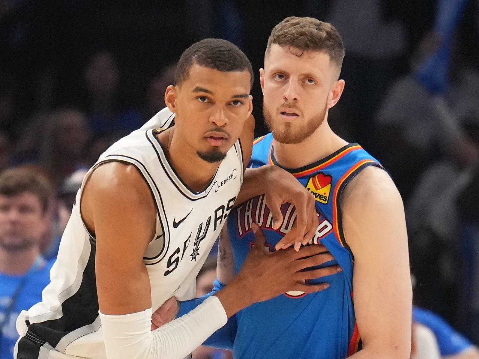 NBA／巴克利不認為雷霆對 Wembanyama 太粗暴：「我被親的力道都比較重了！」