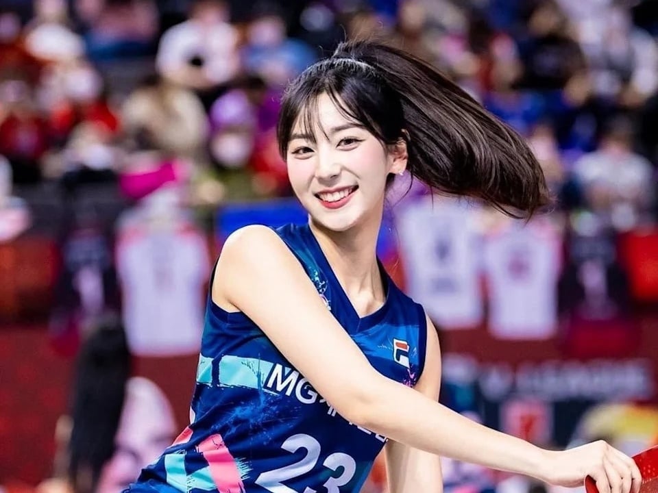PLG／洋基女孩 YoungKey Girls 睦那京領軍登MLB天使主場！手臂藏國旗貼紙秒變台灣外交官