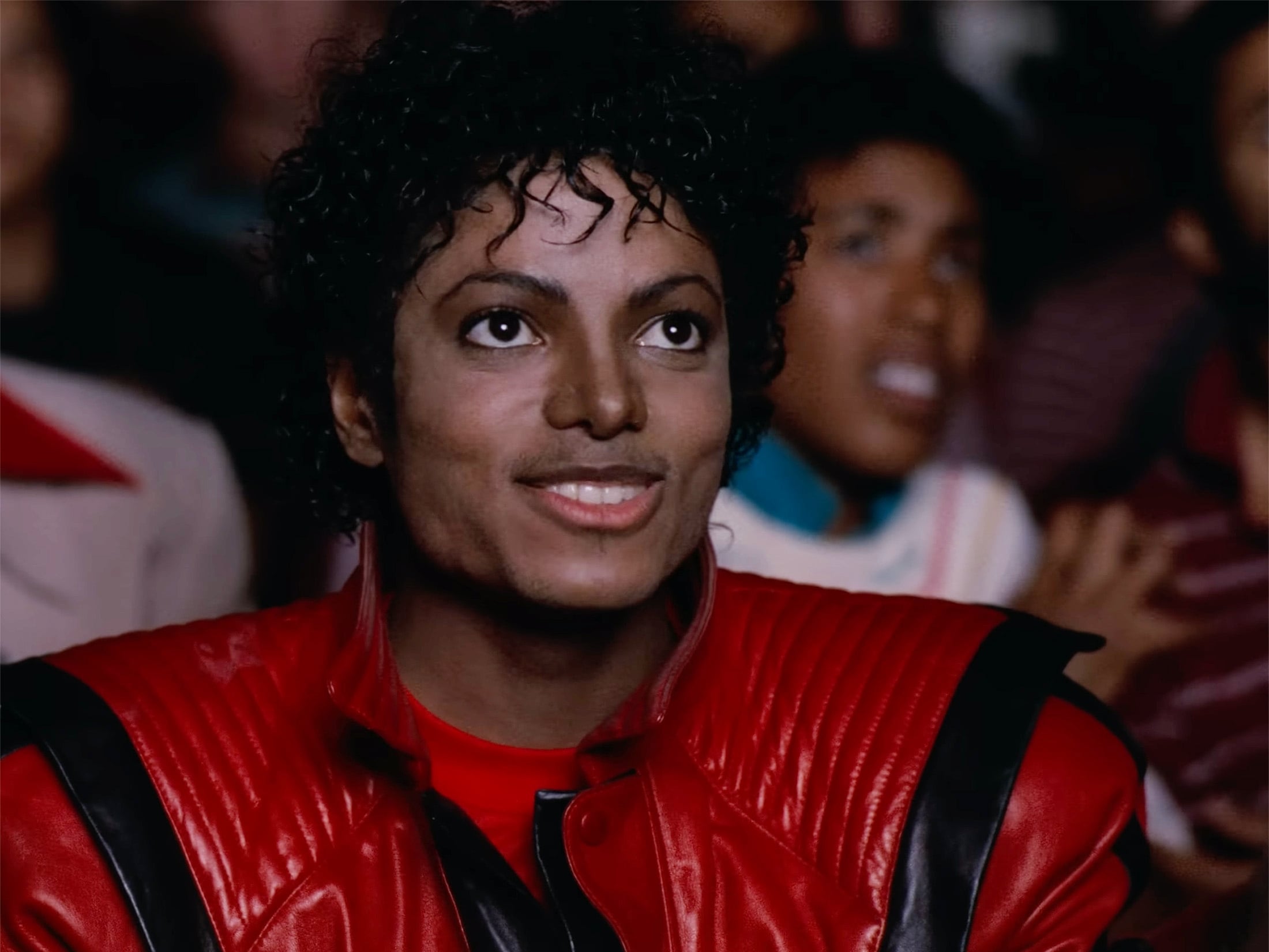 麥可傑克森 Michael Jackson《Thriller》再奪 Billboard 冠軍！「流行樂之王」音樂人氣再爆發！