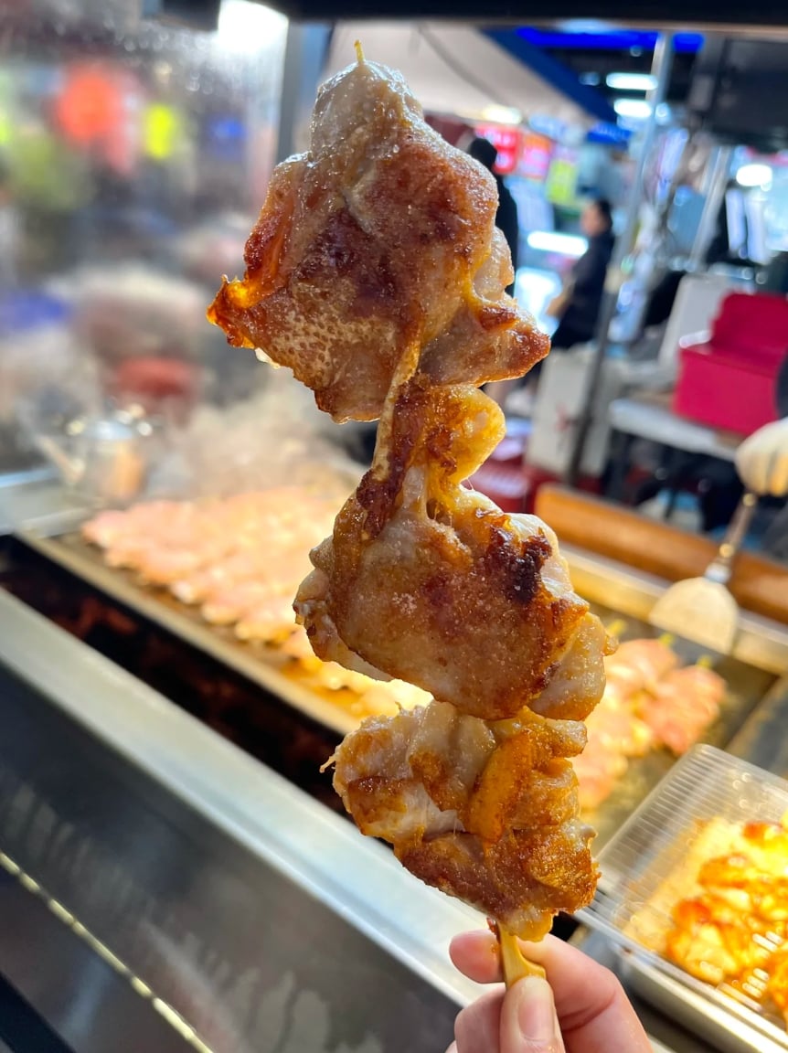 黃仁勳饒河夜市吃什麼?綿綿冰、胡椒餅⋯同款美食地圖一次看!