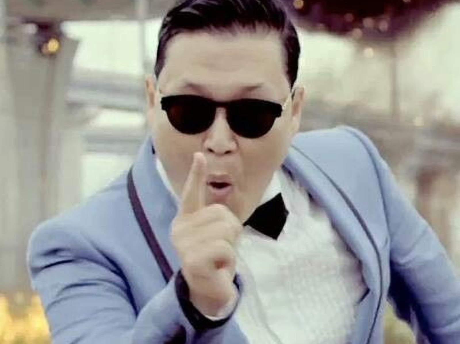 PSY 睽違 12 年重返台灣！大巨蛋近 3 萬人齊跳騎馬舞，球迷：「忘了剛剛輸球」