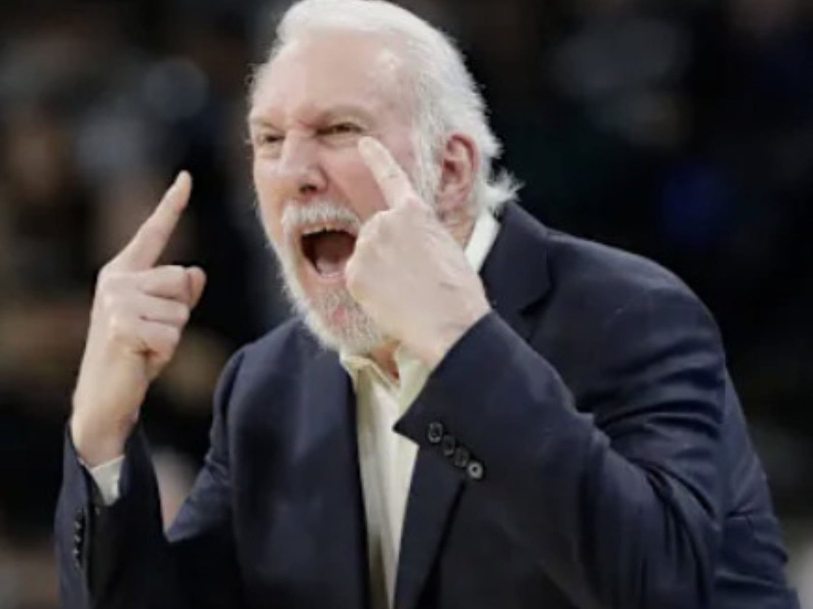 NBA／De'Aaron Fox 親口透露！Gregg Popovich G3 輸球後衝進更衣室怒嗆：「這根本爛透了！」